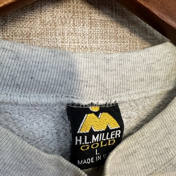 Upcycled sweatshirt - Picture 4 of 5